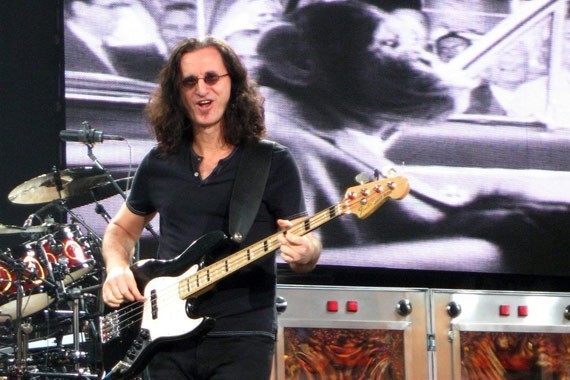 http://rocknvivo.com/wp-content/uploads/2010/03/RUSH-live.jpg