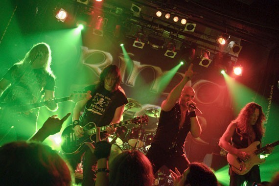 http://rocknvivo.com/wp-content/uploads/2010/04/PrimalFear.jpg