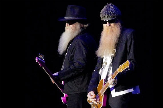 http://rocknvivo.com/wp-content/uploads/2010/04/ZZTOP.jpg