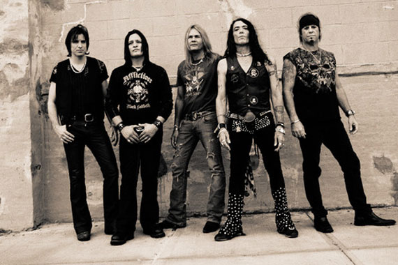 http://rocknvivo.com/wp-content/uploads/2010/04/ratt.jpg