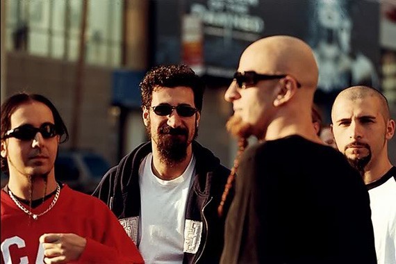 'System of a Down' (1998): el inicio de la protesta - RockNvivo.com